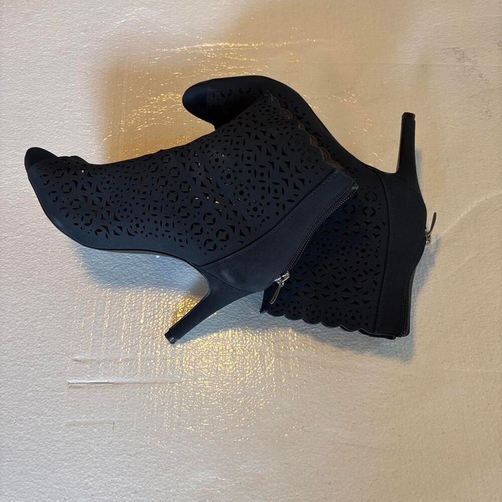 Vintage-1946 Women's Black Boots